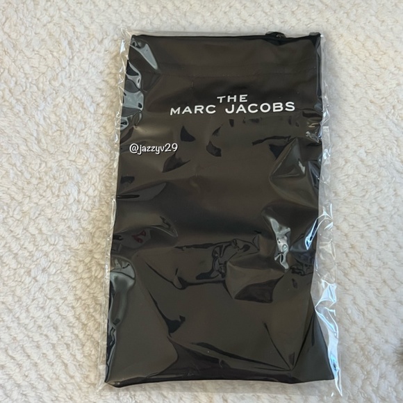 ?\'The Marc Jacobs\' Large Black Hard Sunglasses Case? main image 4